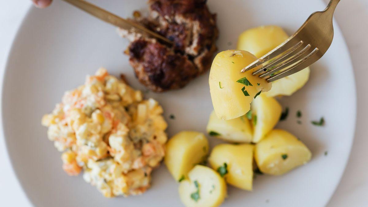 Cuidar la cena es muy importante a la hora de hacer dieta.