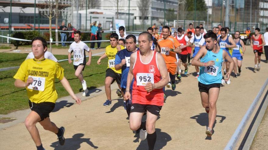 Una de las carreras del Campeonato Gallego de campo a través adaptado de Pontevedra de anteriores ediciones.