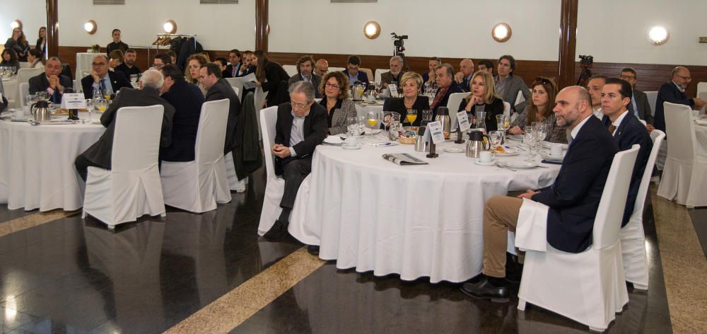 Antonio Alaminos analiza en el Foro Club INFORMACIÓN el papel de las encuestas electorales en España