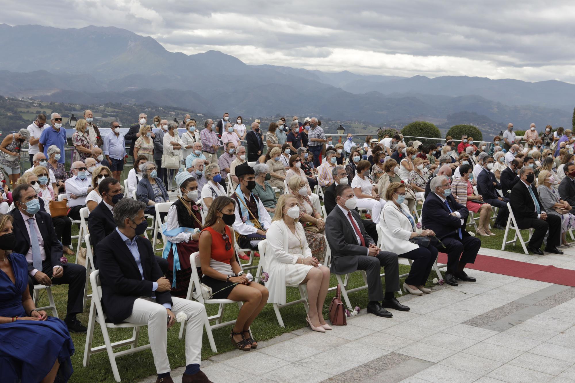 Fiesta de Nuestra Señora de Covadonga en el Centro Asturiano de Oviedo