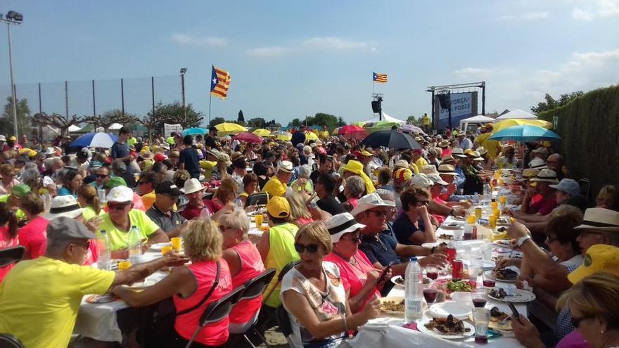 Garrigàs reuneix centenars de persones per commemorar l1-O.