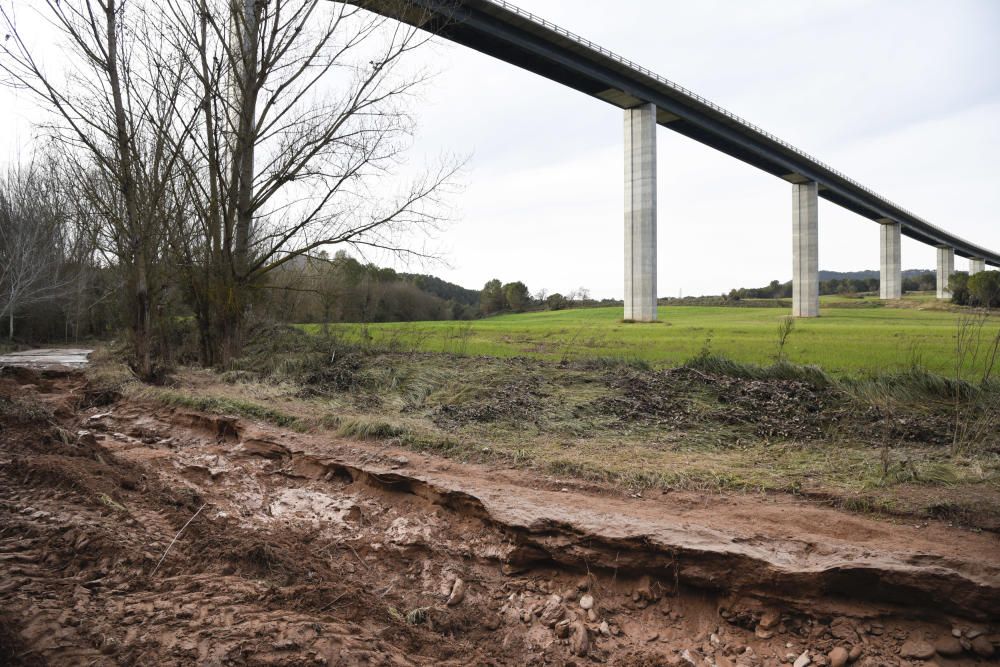 El principal camí del Suanya de Manresa, malmès pel temporal