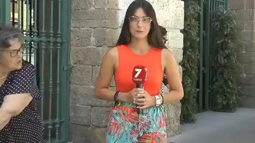 Una reportera se hace viral por la divertida aparición de una espontánea durante un directo: &quot;Olé tu coño&quot;
