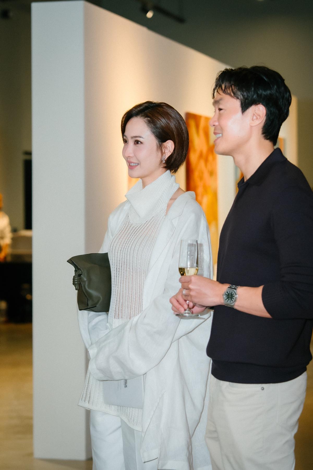 La inauguración en Bangkok de la exposición«States of Alignment», del grovense Pablo Ozo. La inauguración en Bangkok de la exposición«States of Alignment», del grovense Pablo Ozo.