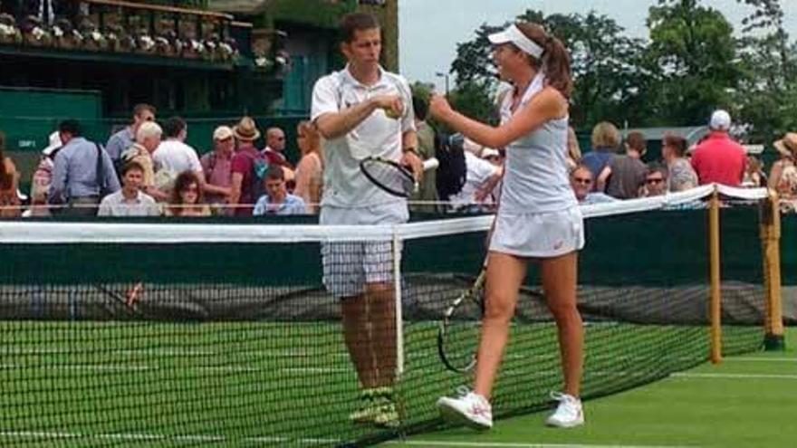 Carril y Konta, en un entrenamiento en Wimbledon.