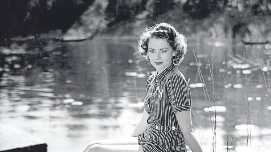 Poemas para leer frente a la tumba de una espía