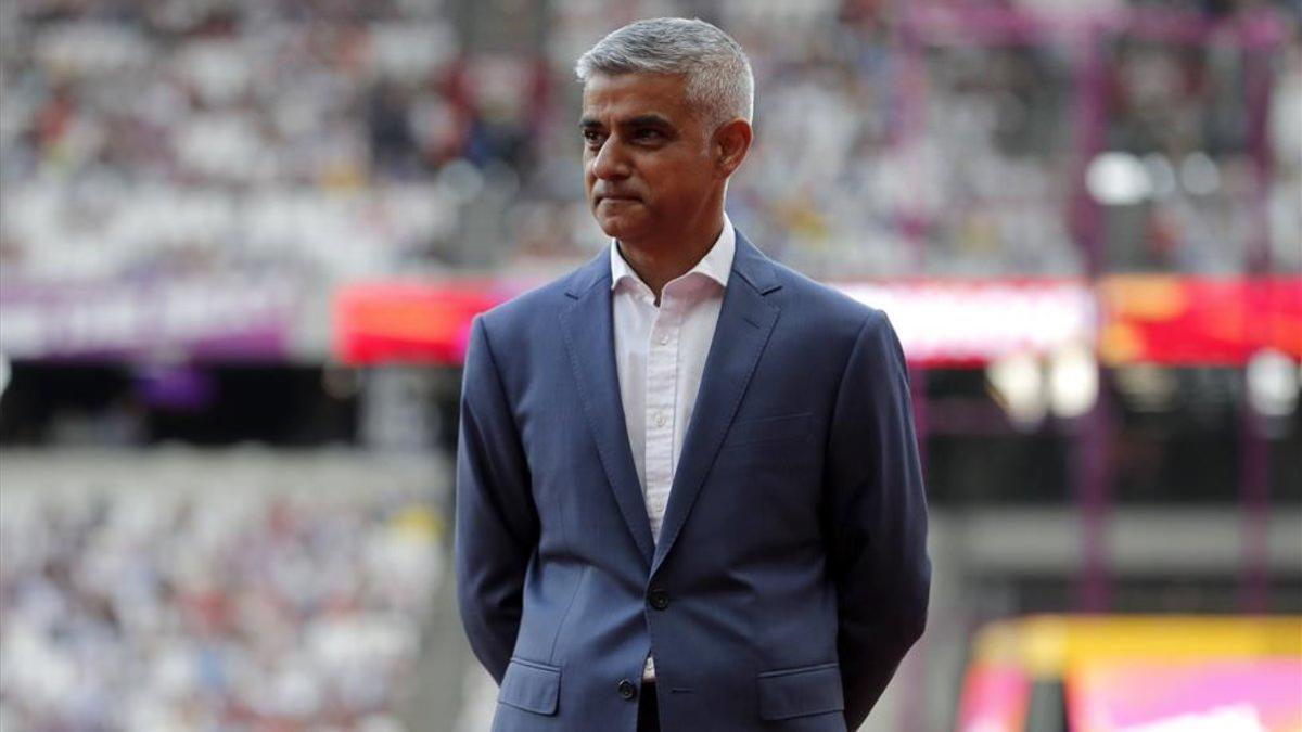 Sadiq Khan, alcalde de Londres, en contra de la reanudación de la Premier League