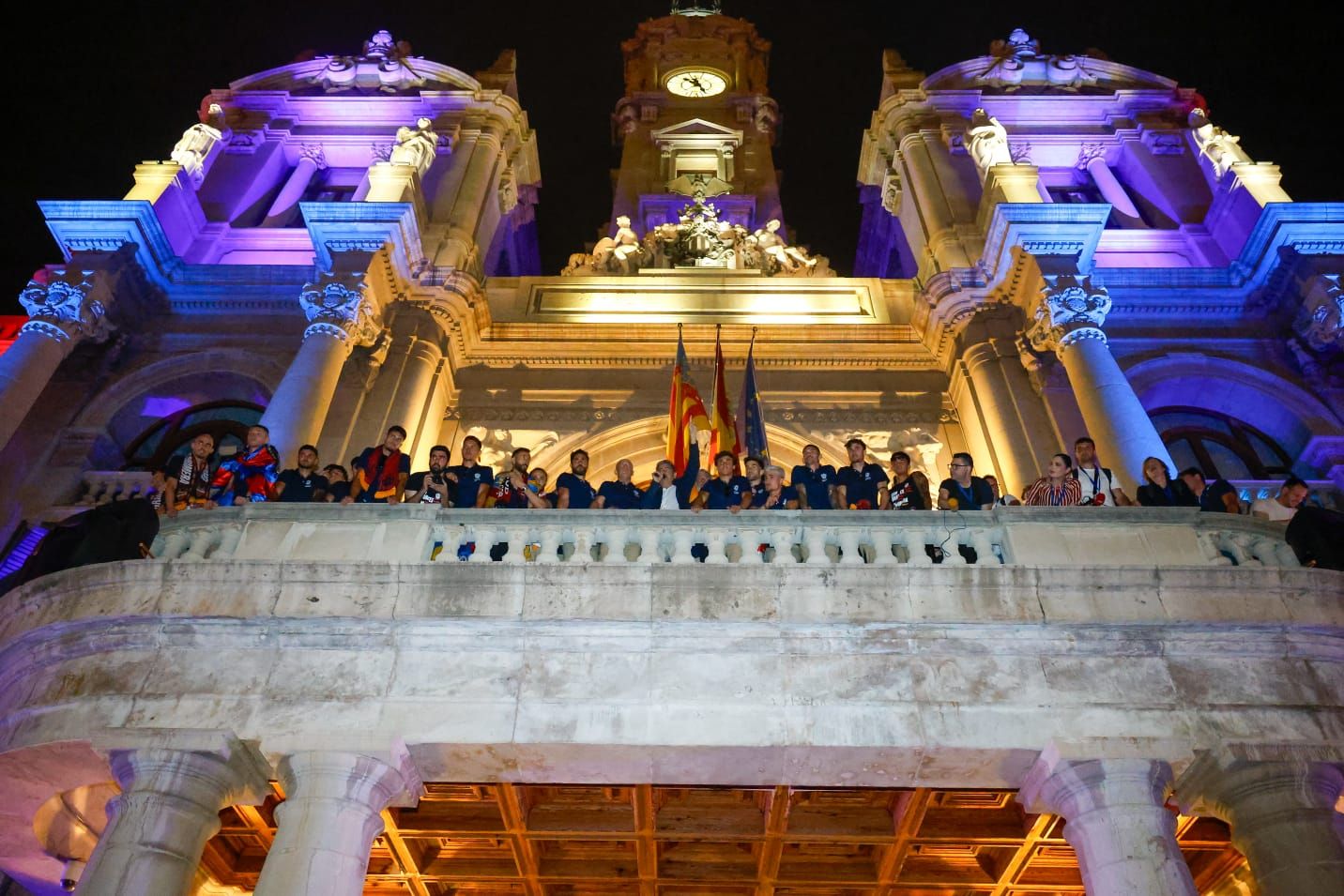 Todas las fotos de la rúa del Levante UD por su ascenso a Primera División