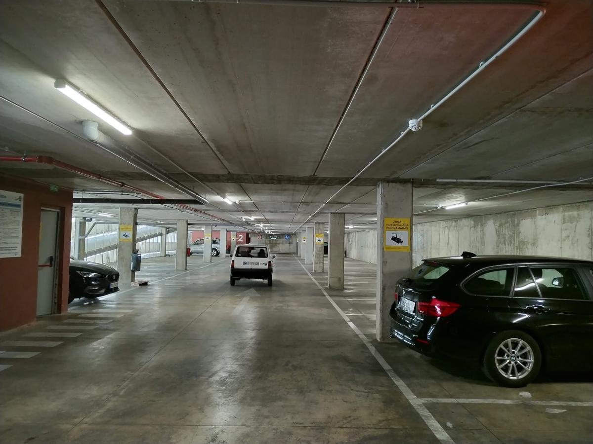 Segunda planta del parking rotatorio de Plasencia, este martes.