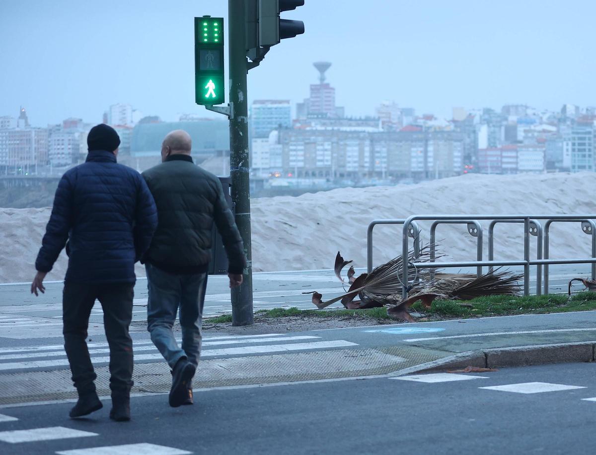 Viento en el paseo marítimo de A Coruña