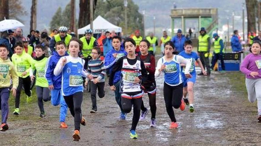 Un momento de la carrera cadete y juvenil. // G.S.