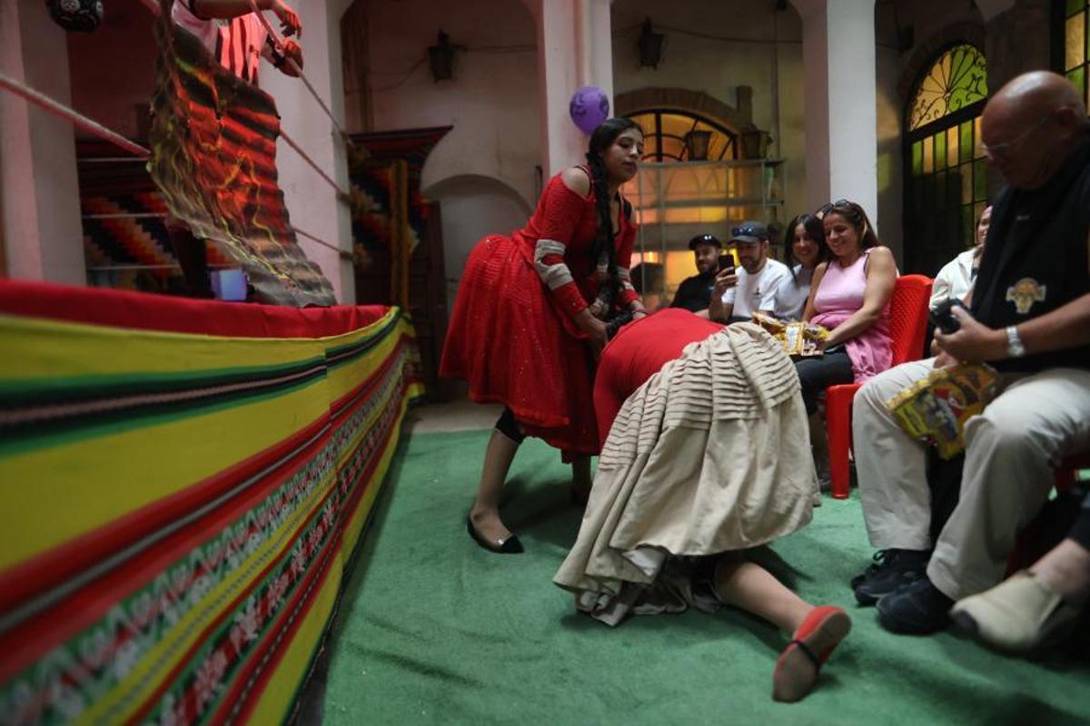 Las “Cholitas Luchadoras”: el poder femenino que desafía el machismo desde el ring
