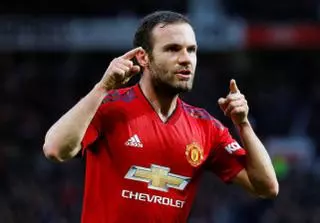 Mata renueva una temporada con el Manchester United