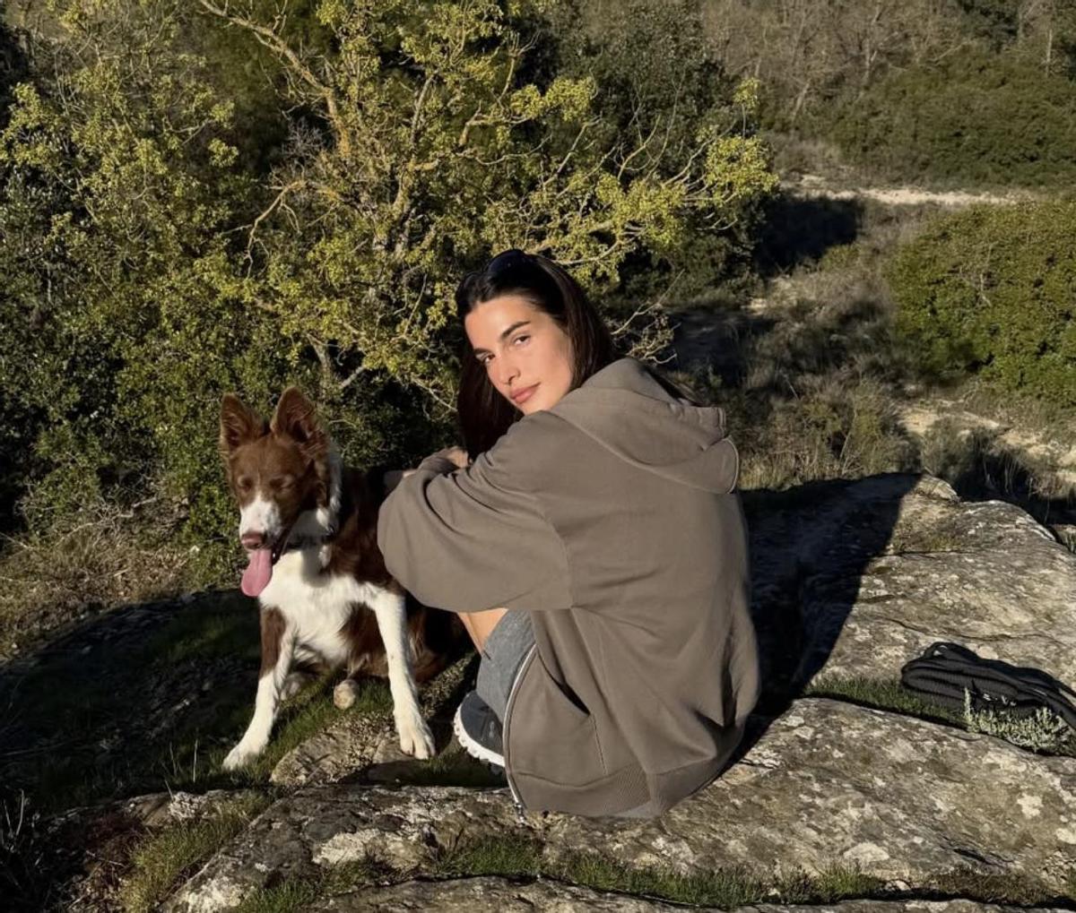 Turco acompaña a la pareja en todos lados