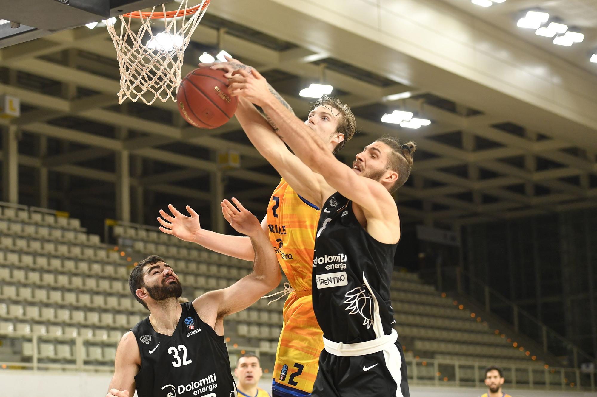 Partido de Eurocup entre el Trento y el Granca (56-67)