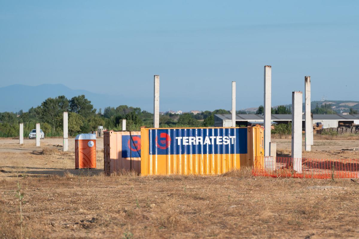 Primeros movimientos en el terreno de Microsoft en Villamayor de Gállego.