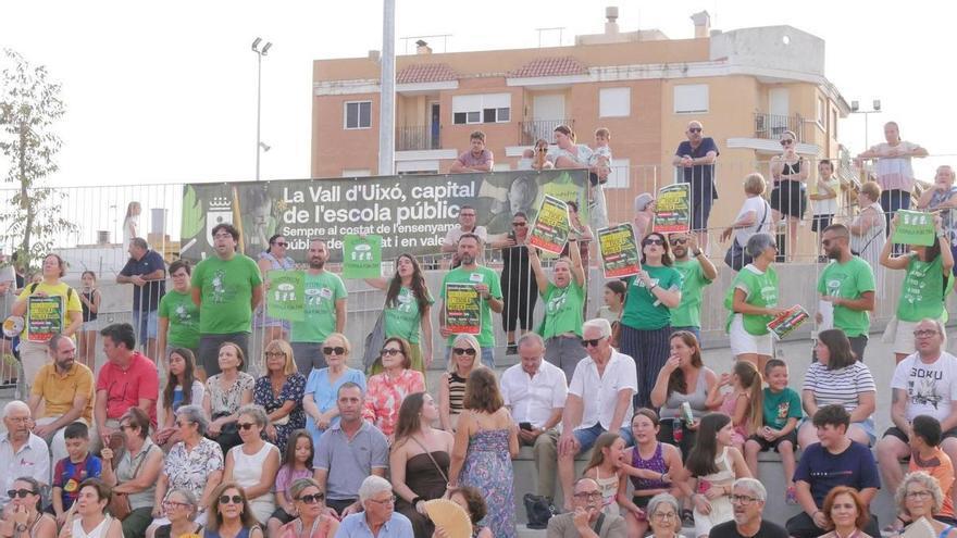 Docentes se movilizan durante la inauguración del colegio Rosario Pérez de la Vall d'Uixó