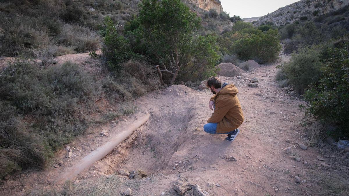 Fosa donde enterraron a las víctimas del doble crimen de Elche.