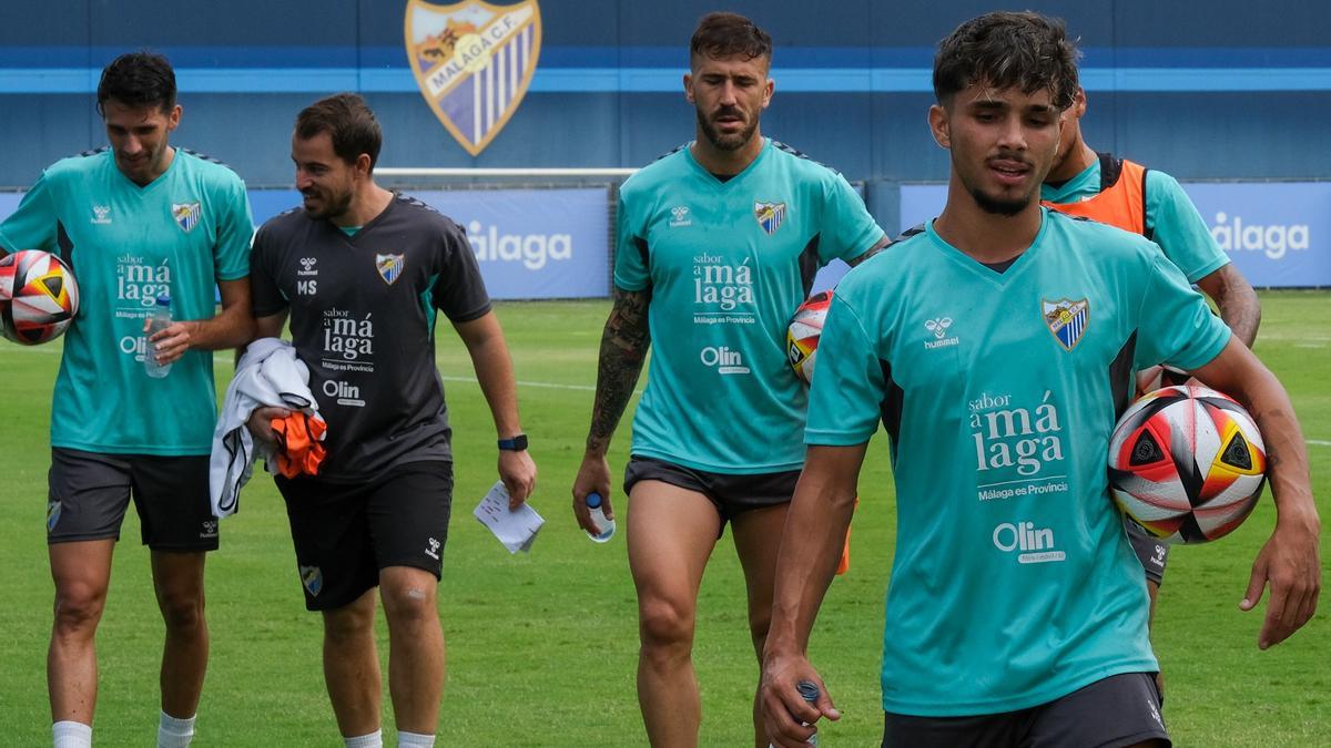 Los jugadores del Málaga CF preparan su duelo ante el Recreativo de Huelva