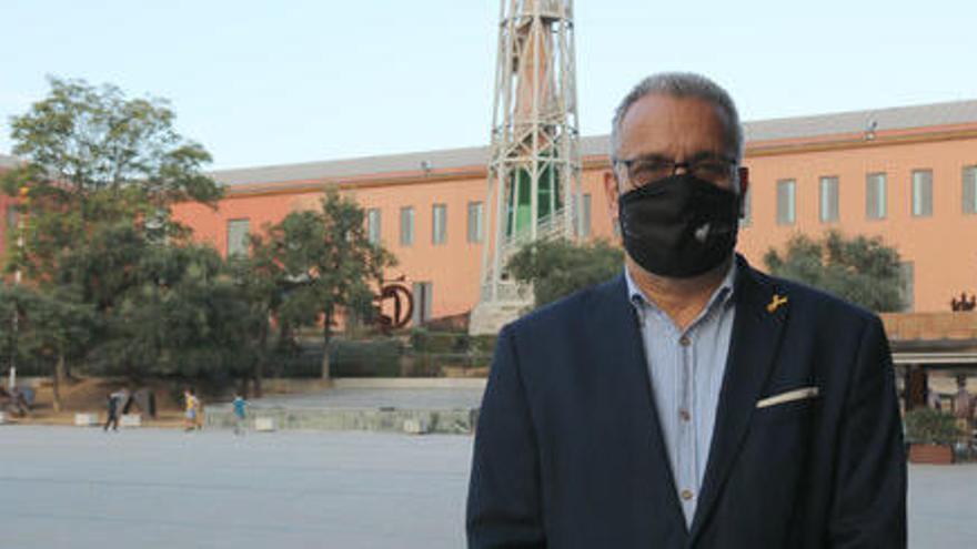 L&#039;alcalde de Palafrugell, Josep Piferrer, a la Plaça de Can Màrio.