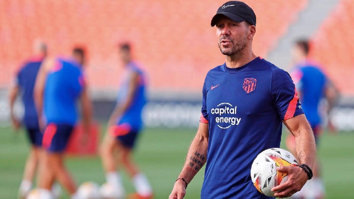 Simeone durante un entrenamiento