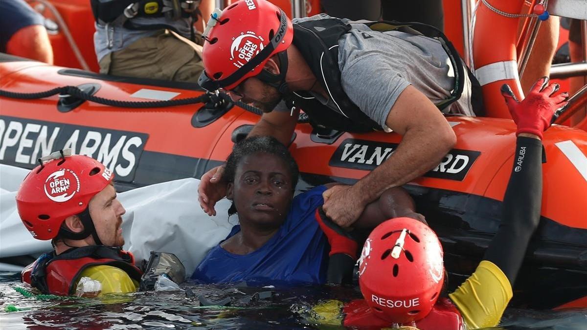 zentauroepp46232087 afp pictures of the year 2018     members of the spanish ngo181212220214