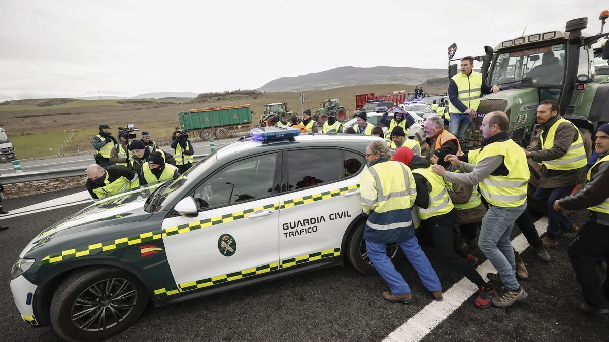 Los guardias civiles de tráfico que se integren en la Policía