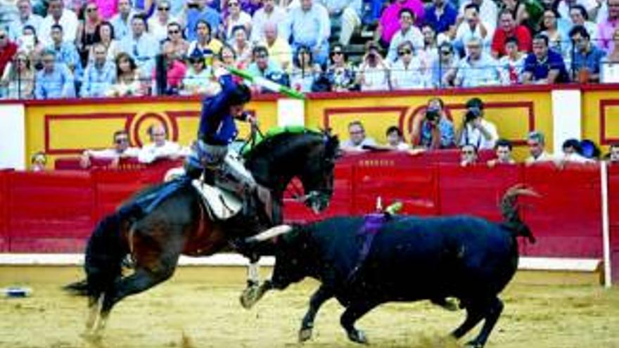 Festival orejil en tarde festiva