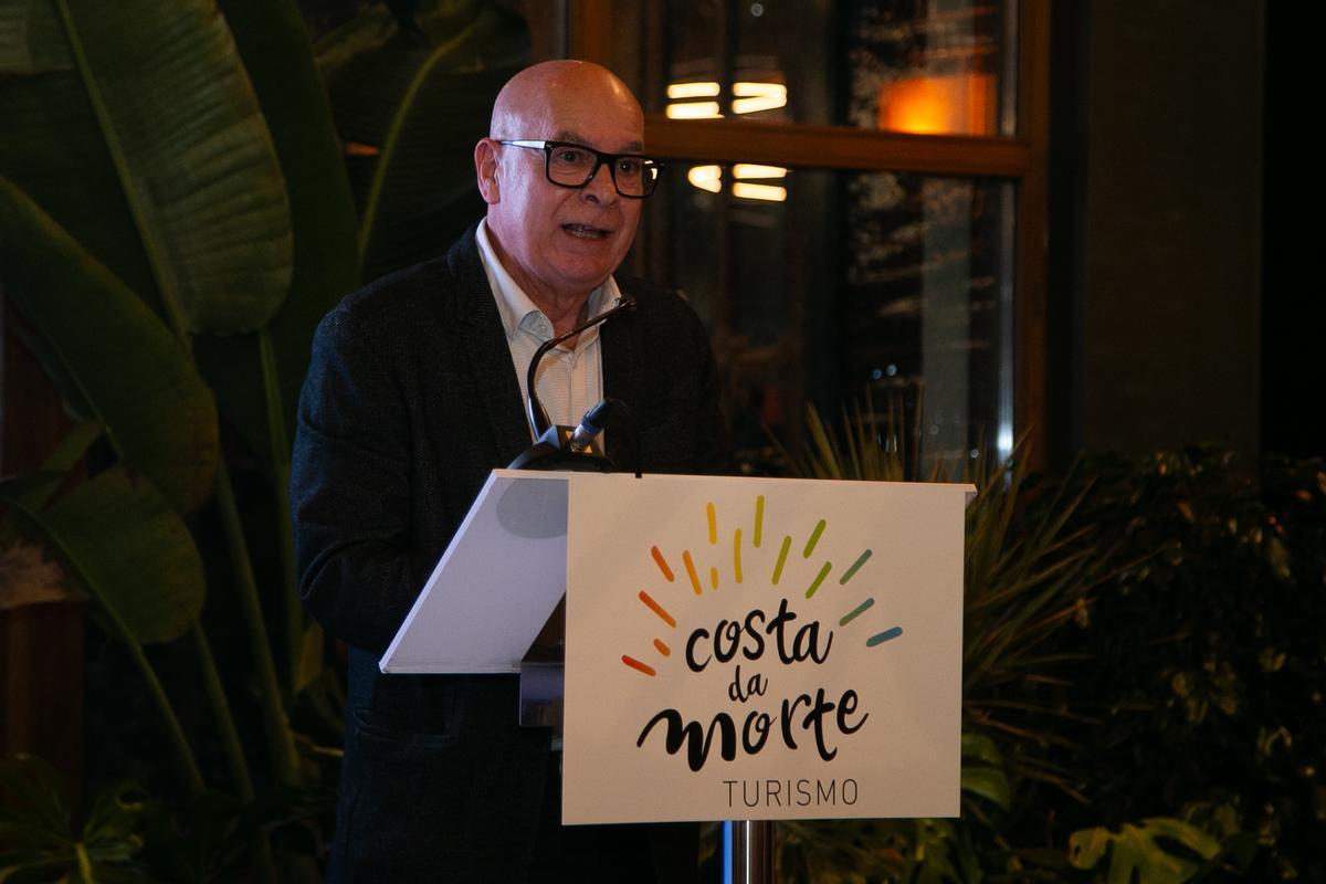 Xosé Regueira, vicepresidente da Deputación, no encontro de Carballo.