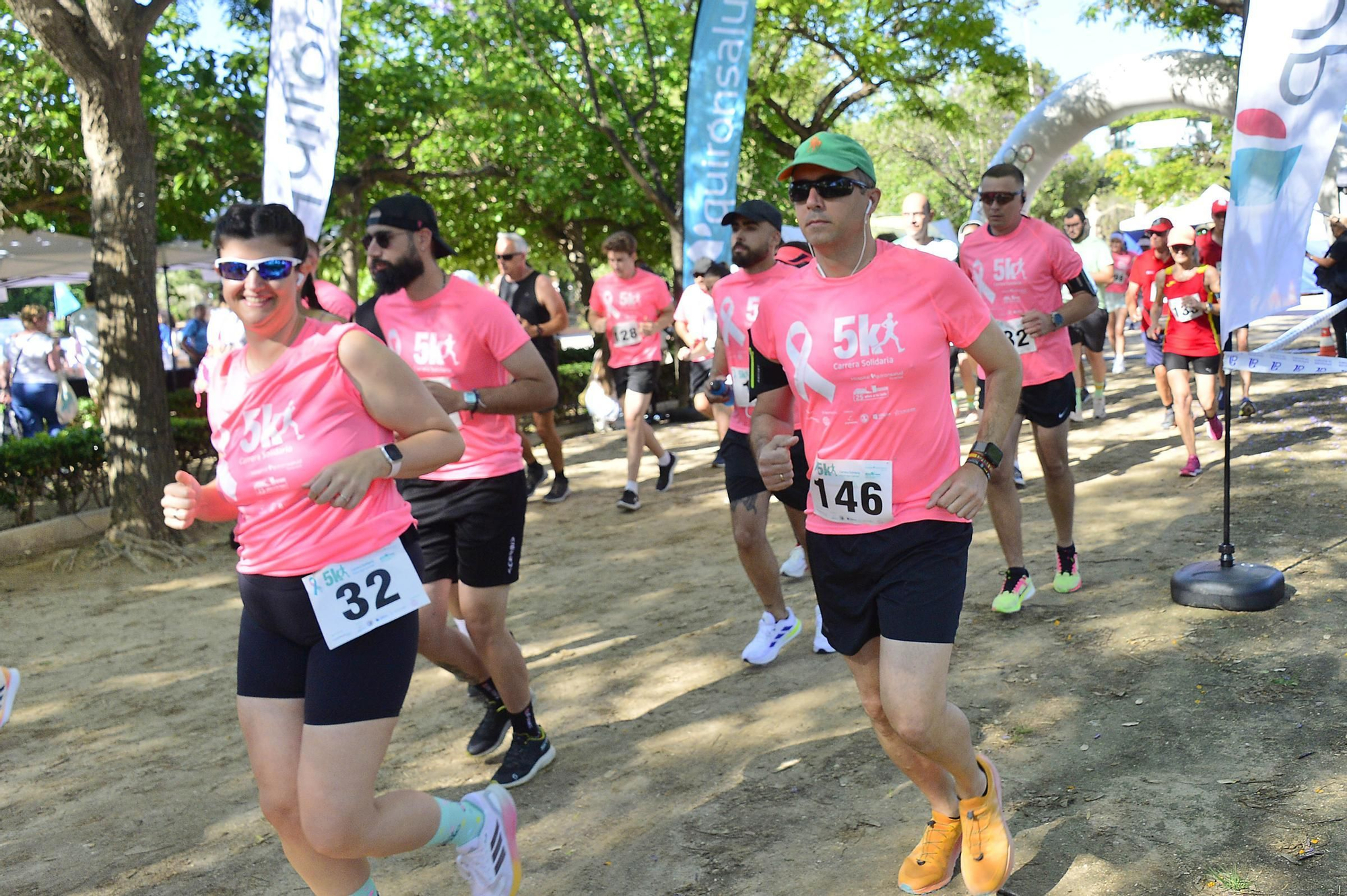 Carrera solidaria organizada por  QUIRÓNSALUD en beneficio de la asociación AFECÁNCER