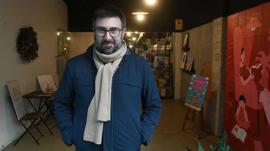 Diego Moreno, ayer, en la librería Moito Conto.