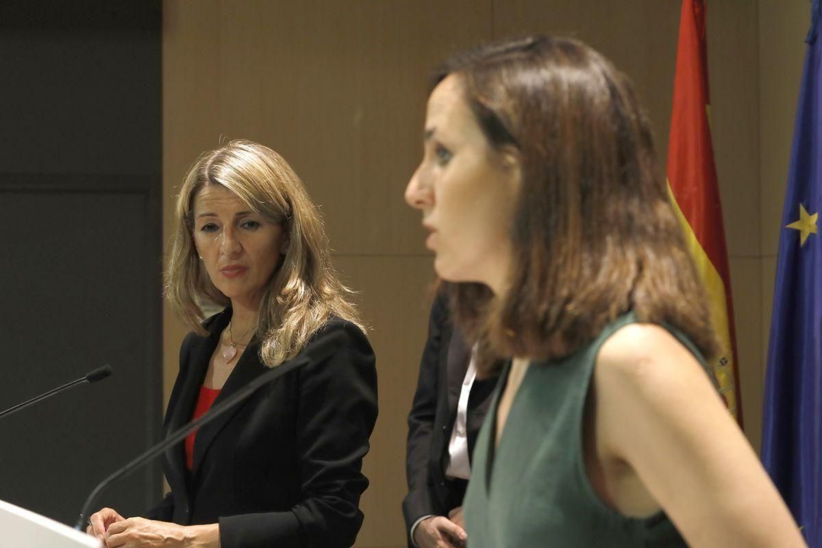La tensió entre Podem i Díaz obliga el Govern a negociar a tres bandes La tensió entre Podem i Díaz obliga el Govern a negociar a tres bandes