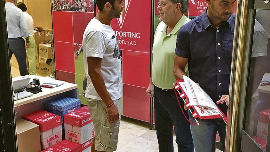 Rafel Sastre regresa a Gijón para ver jugar a su hermano Lluís en directo