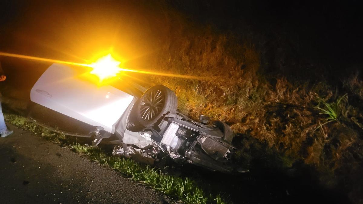 El turismo siniestrado la pasada madrugada.