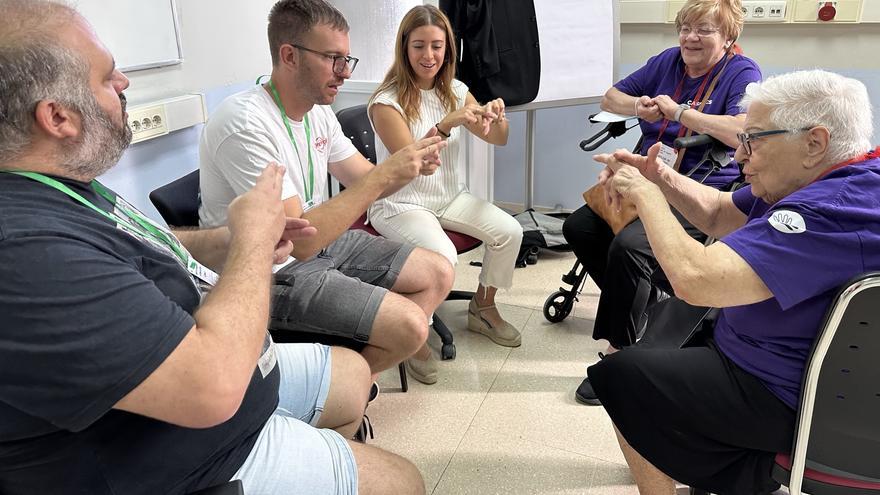 Vuitanta professionals de l’ICS de la Catalunya Central es formen en llengua de signes catalana