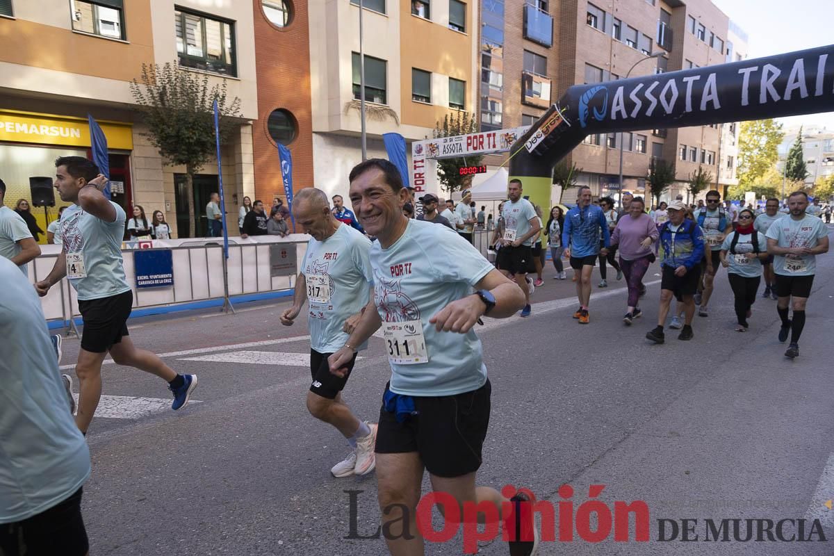 Carrera '10K Assota por ti' en Caravaca (salida y giro primera vuelta)