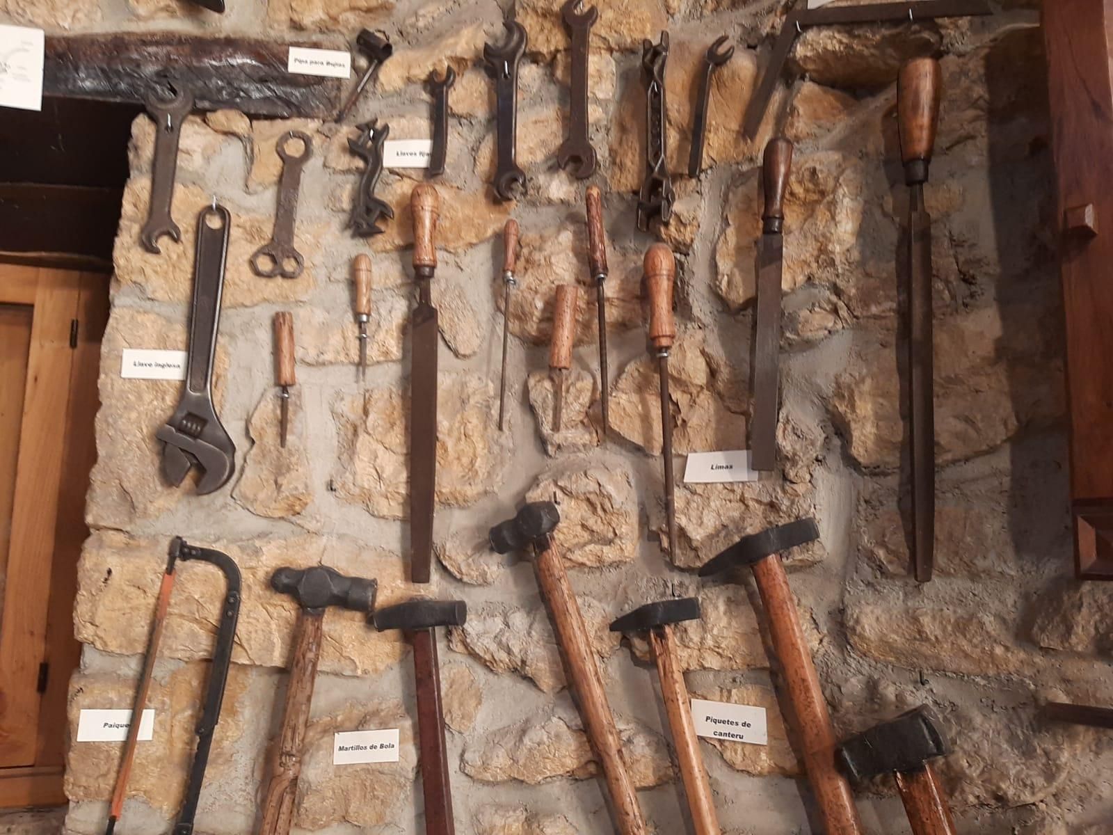 Una fragua llena de historia: así es el museo particular de Chema Martínez en Tuernes
