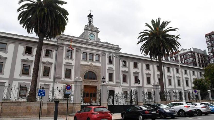 Fachada da Audiencia Provincial da Coruña