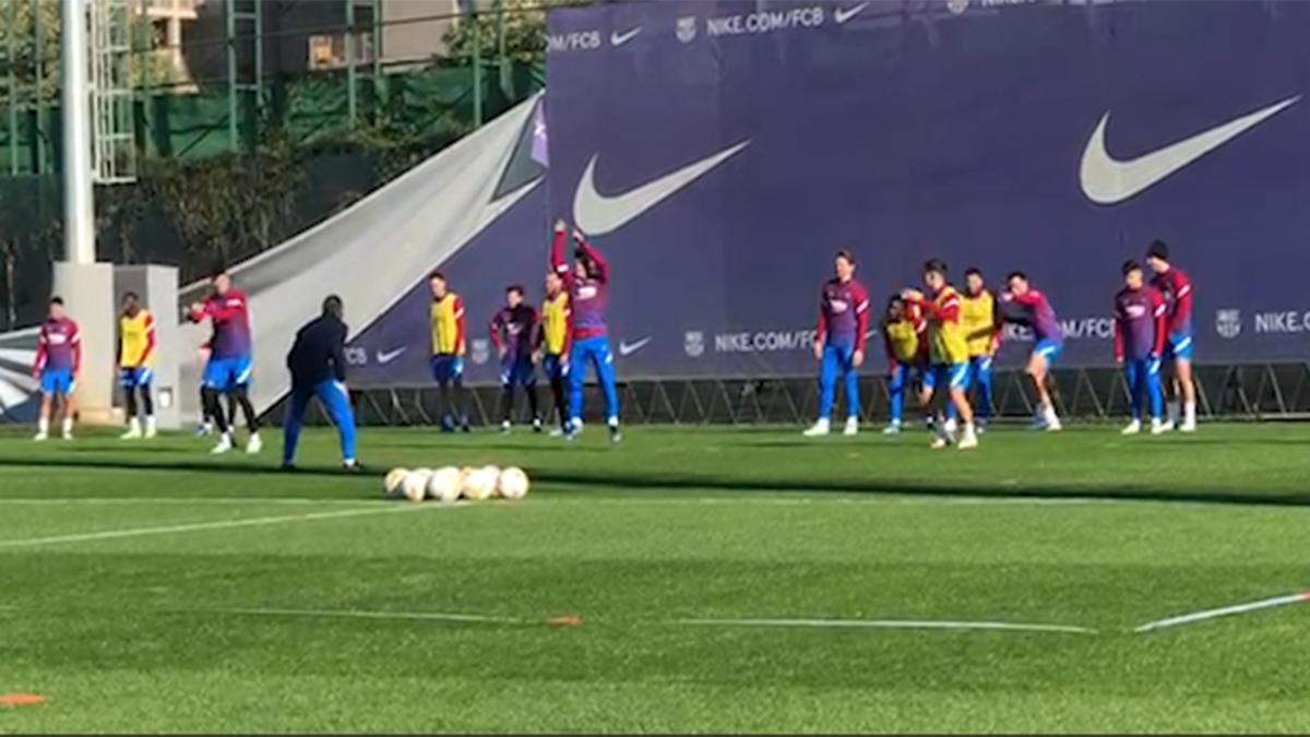 ¡Continúan los juegos en los entrenamientos del Barça!