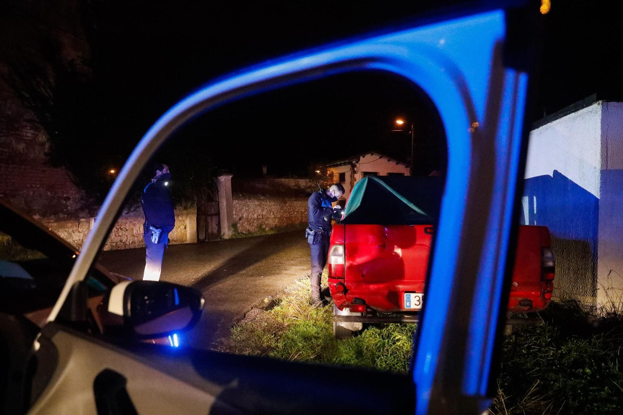 Patrullaje con la Policía Local de Avilés en la primera noche del estado de alarma