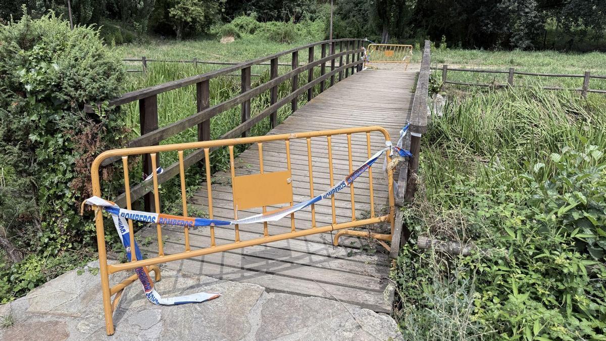 Puentes en mal estado en el Paseo do Pontiñas en Lalín.
