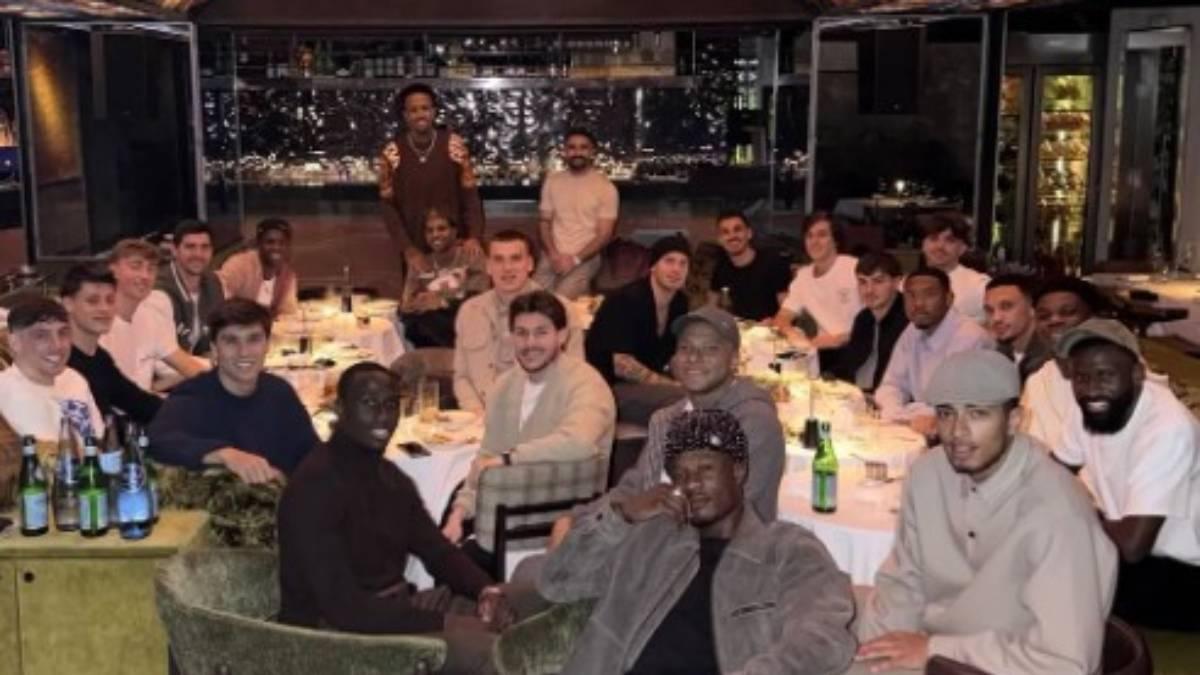 Imagen de la cena de conjura del Madrid