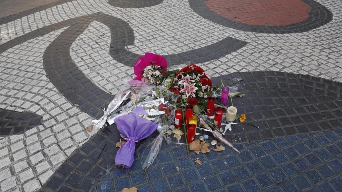 Illa defiende «más convivencia, democracia y paz» en el noveno aniversario de los atentados del 17A