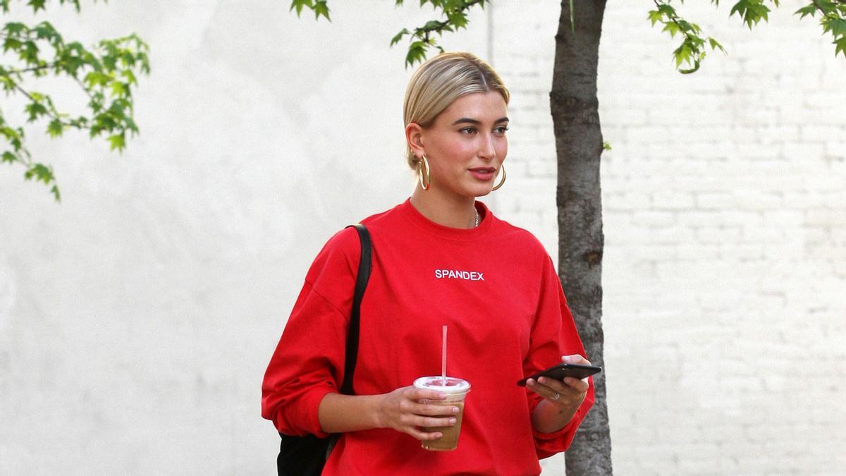 Hailey Baldwin con chándal