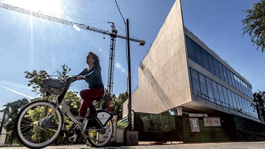 La obra de la biblioteca de Los Patos seguirá parada como mínimo hasta el mes de junio