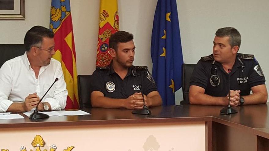 Rafal presenta al nuevo jefe de la Policía Local, Francisco Javier Navarro