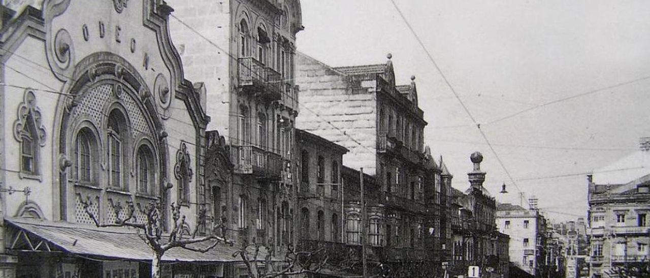 Rúa Urzáiz, durante os anos 50 do século pasado.