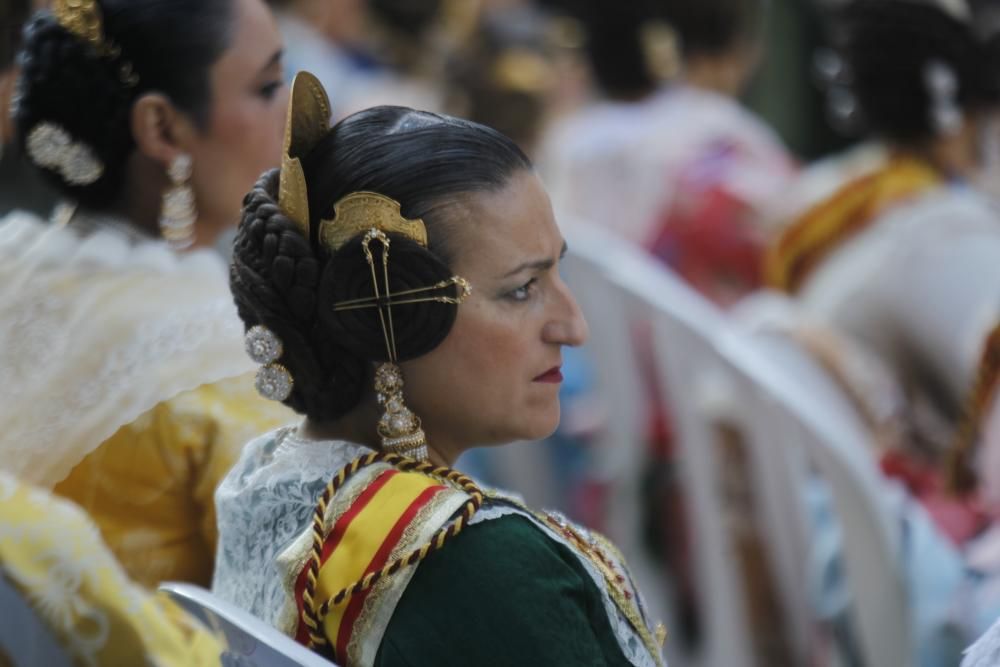 Homenaje de las fallas del Marítimo a la Senyera