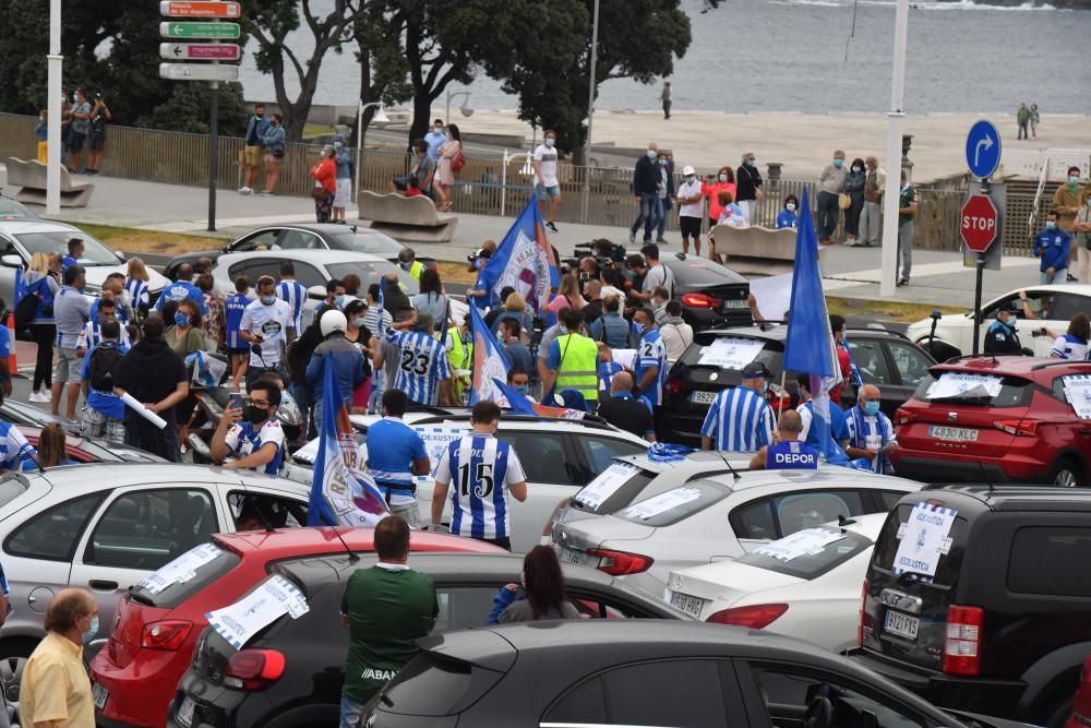 La caravana en defensa del Deportivo colapsó el tráfico en varios puntos de A Coruña.