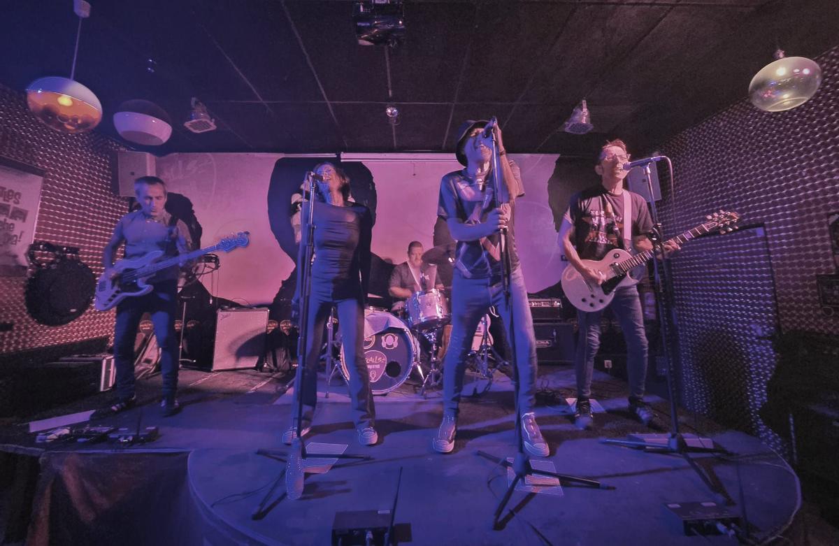 Los Criptozoos serán los encargados de inaugurar esta velada musical solidaria en La Bohemia.